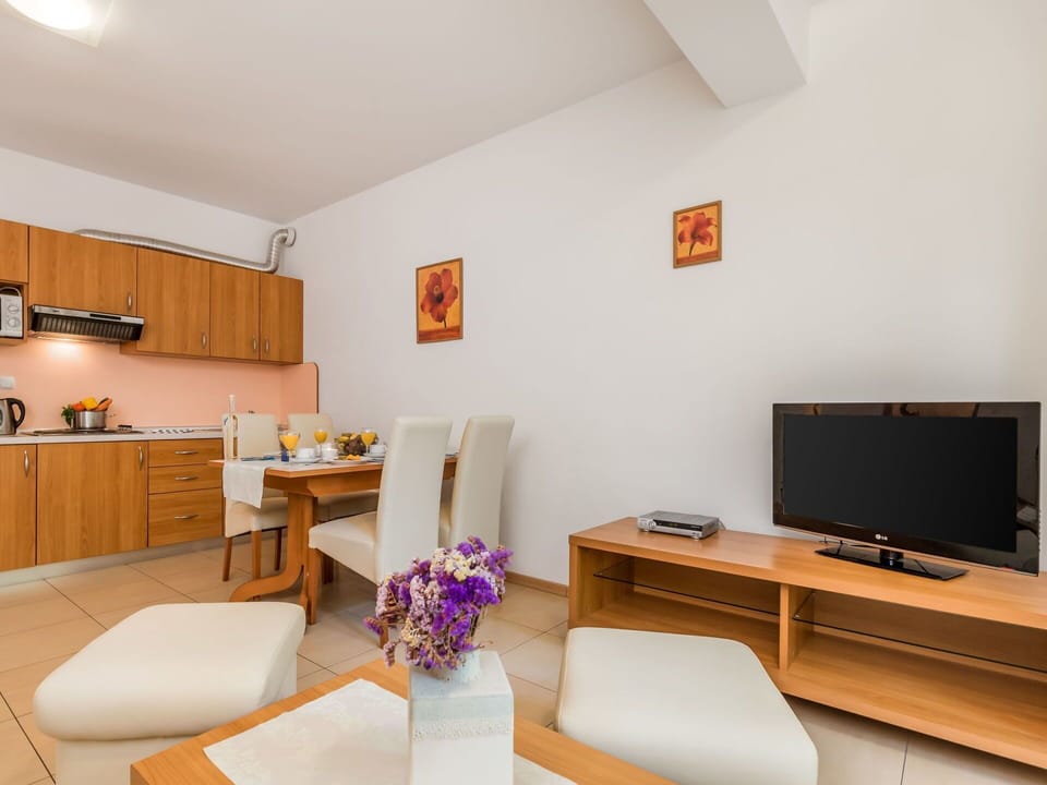 Room, Furniture, Property, Interior Design, Building, Yellow, Table, Wall, House, Bedroom