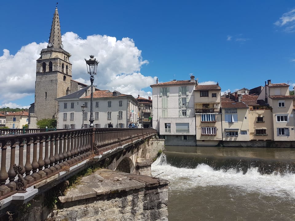 March in St Girons