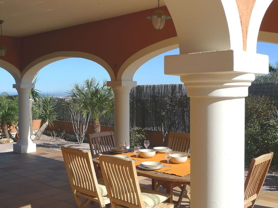 Property, Building, Column, Real Estate, Architecture, Porch, Room, House, Arch, Patio
