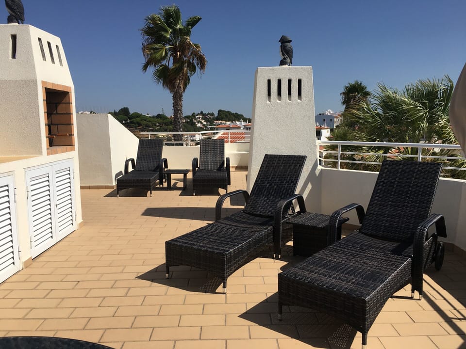 Roof terrace with panoramic views over the sea and countryside 