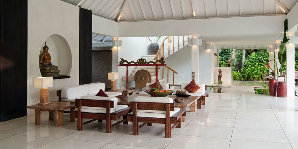 Main lobby with stairs to Sunrise Main Suite