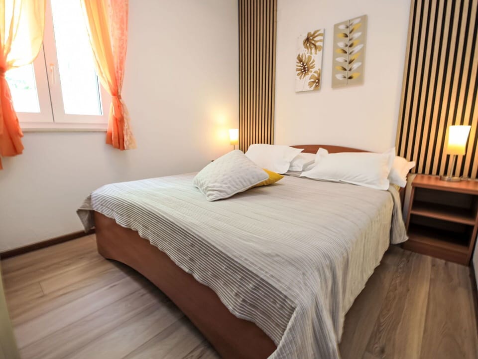 Furniture, Interior Design, Bed, Bedroom, Wood, Floor, Flooring, Bed Sheet, Bedding, Linens