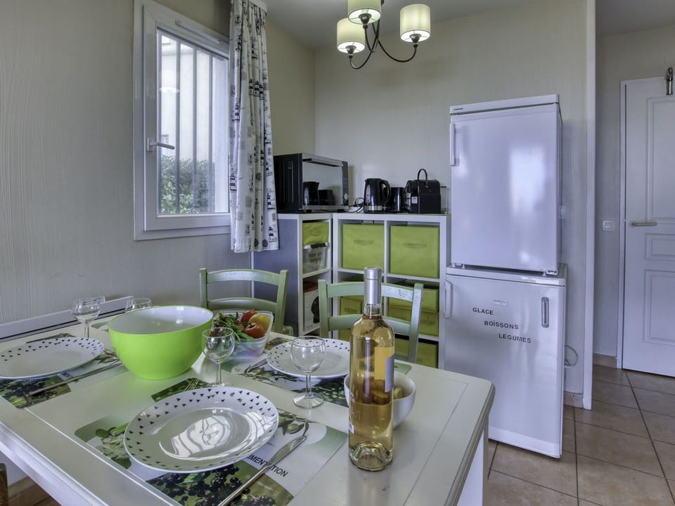 Furniture, Interior Design, Major Appliance, Kitchen Appliance, Kitchen, Flooring, Room, Ceiling, Lighting, Floor