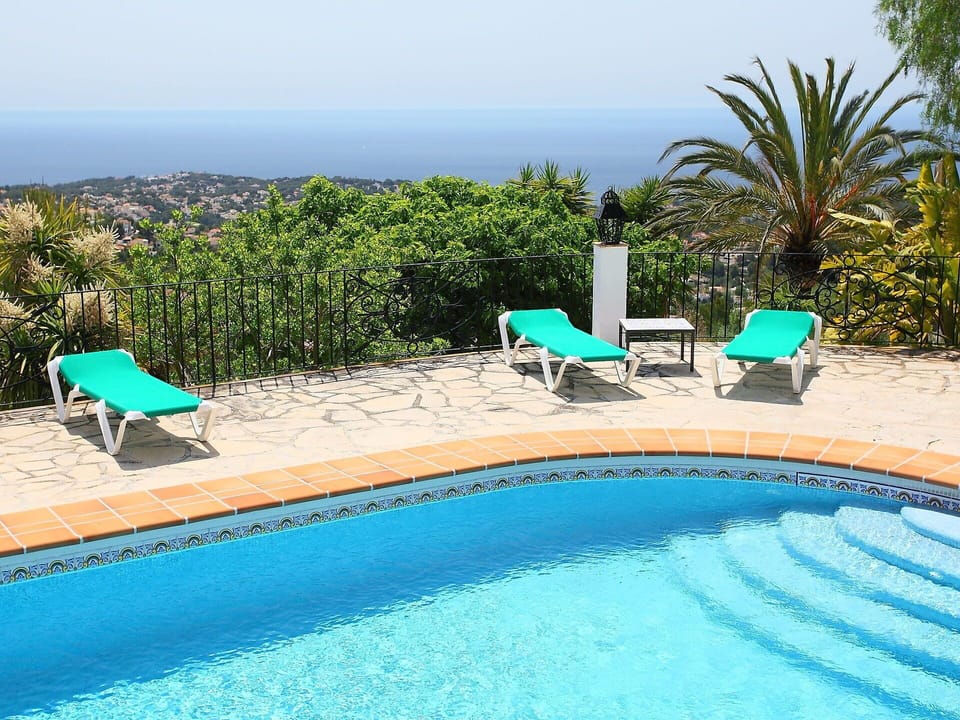 Swimming Pool, Property, Vacation, Resort, Sunlounger, Leisure, Real Estate, Villa, House, Outdoor Furniture