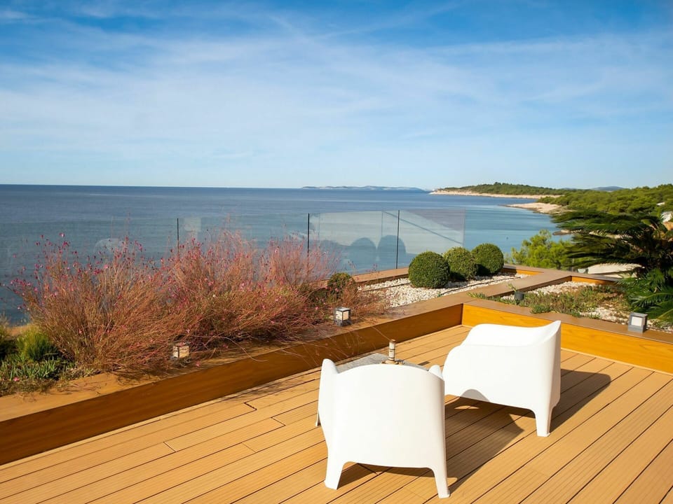 Sky, Water, Cloud, Plant, Azure, Wood, Shade, Outdoor Furniture, Sunlight, Seaside Resort