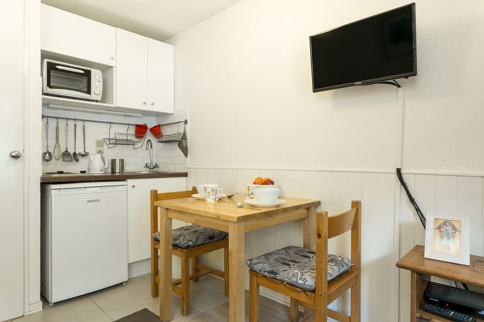Kitchen / Dining