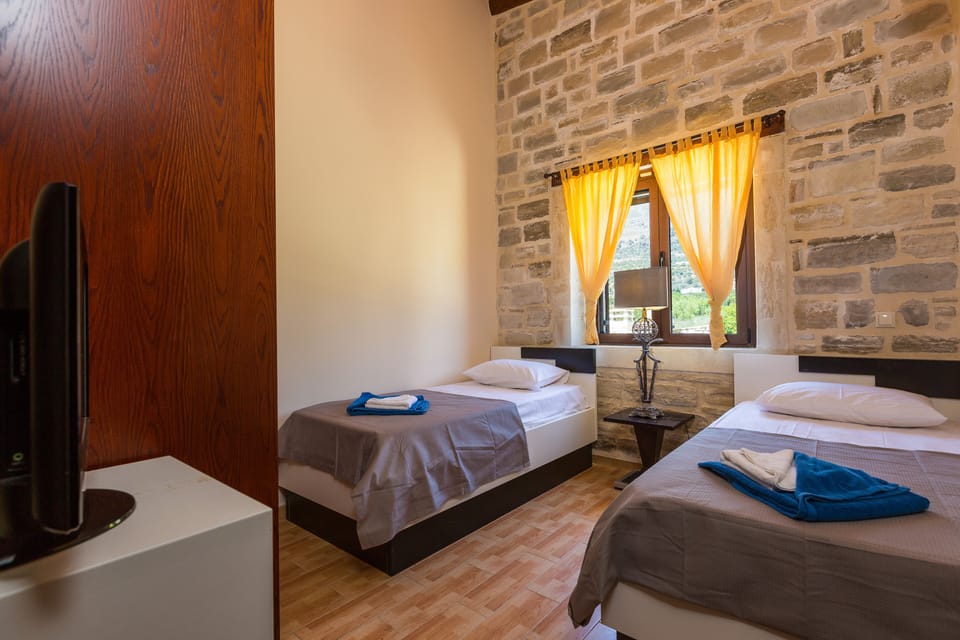 Twin bedroom located on the first floor!