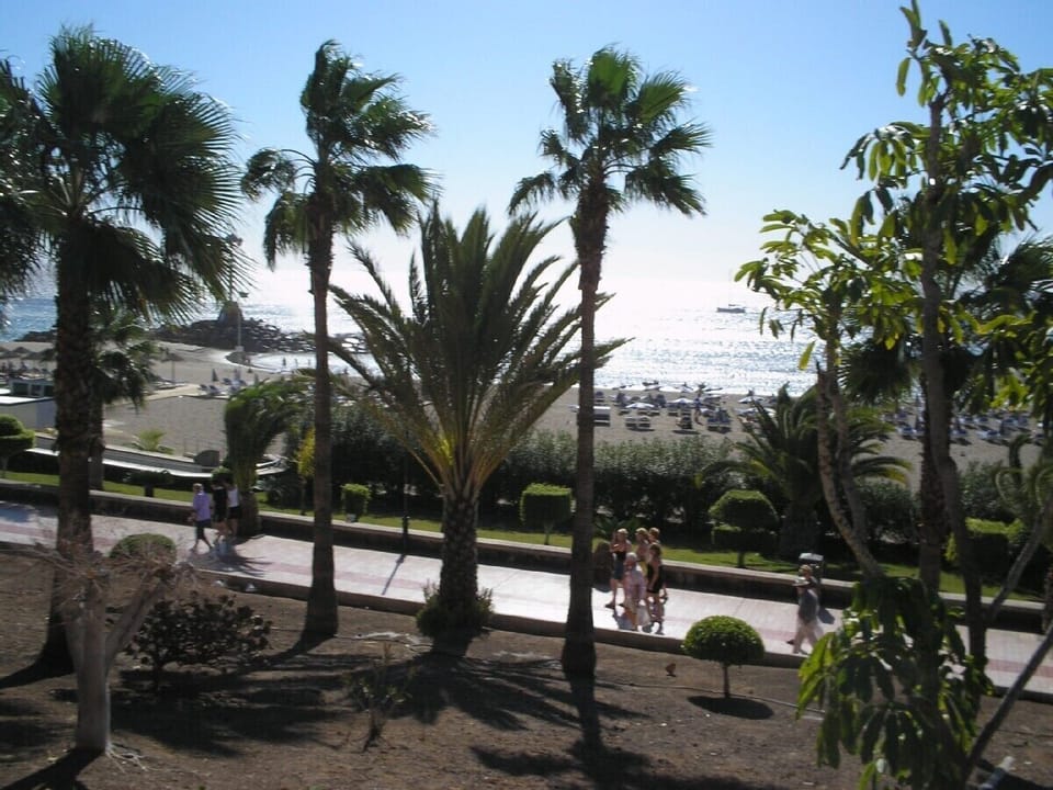 Las Vistas Promenade