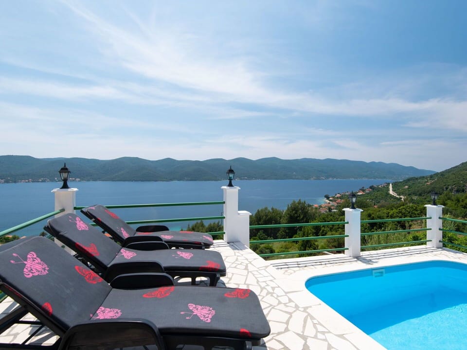 Property, Resort, Vacation, Sky, Swimming Pool, Leisure, Tourism, Summer, House, Real Estate