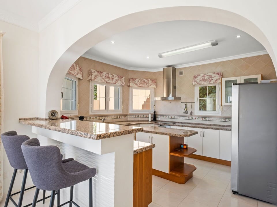 Table, Furniture, Property, Cabinetry, Countertop, Chair, Wood, Kitchen, Interior Design, Building