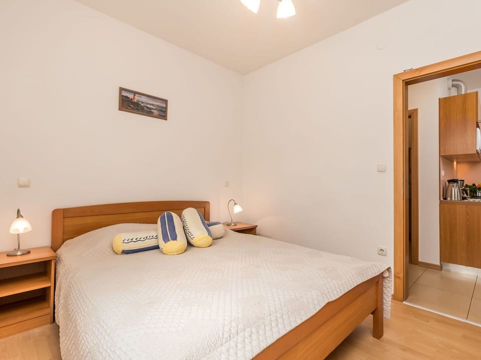 Bedroom, Bed, Furniture, Room, Property, Bed Sheet, Bed Frame, Mattress, Bedding, Interior Design