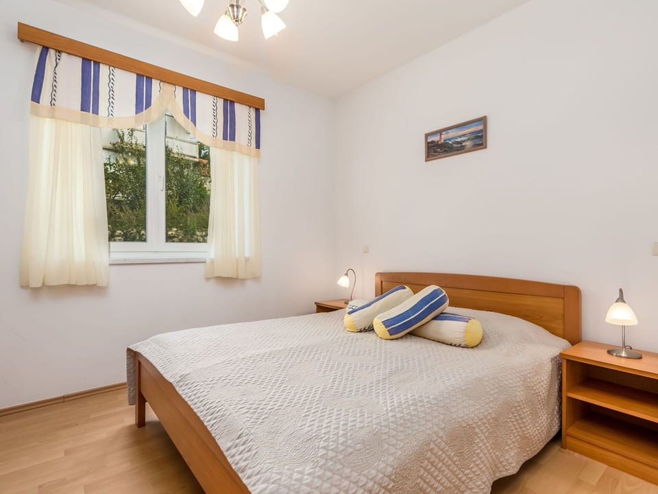 Bedroom, Furniture, Bed, Room, Property, Mattress, Bed Sheet, Bed Frame, Interior Design, Floor