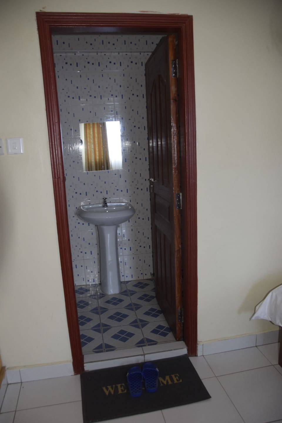 Standard Double Room, 1 King Bed, City View | Bathroom | Shower, rainfall showerhead, free toiletries, bathrobes
