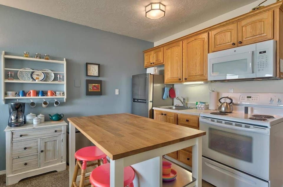 All the cookware is included