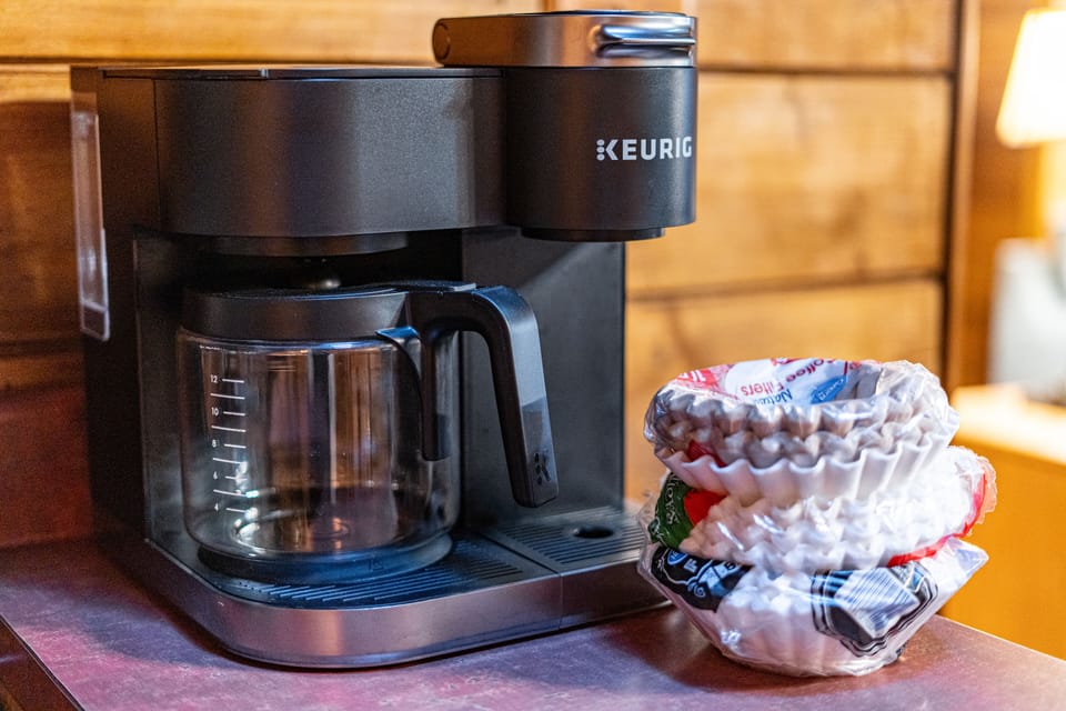 Dual coffee pot, regular or one cup