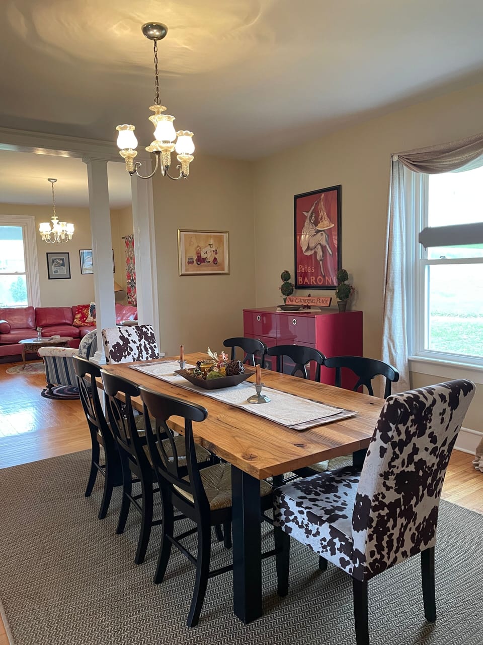 Dining room looking towards the living room...