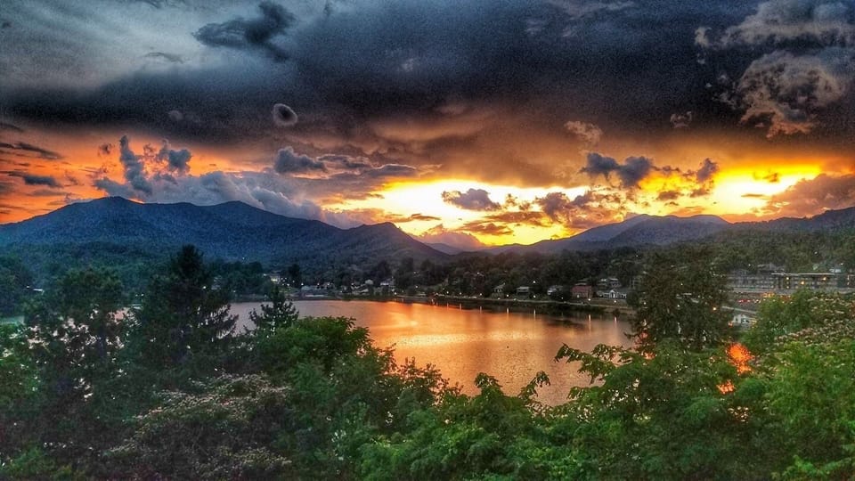 A gorgeous sunset at Lake Junaluska