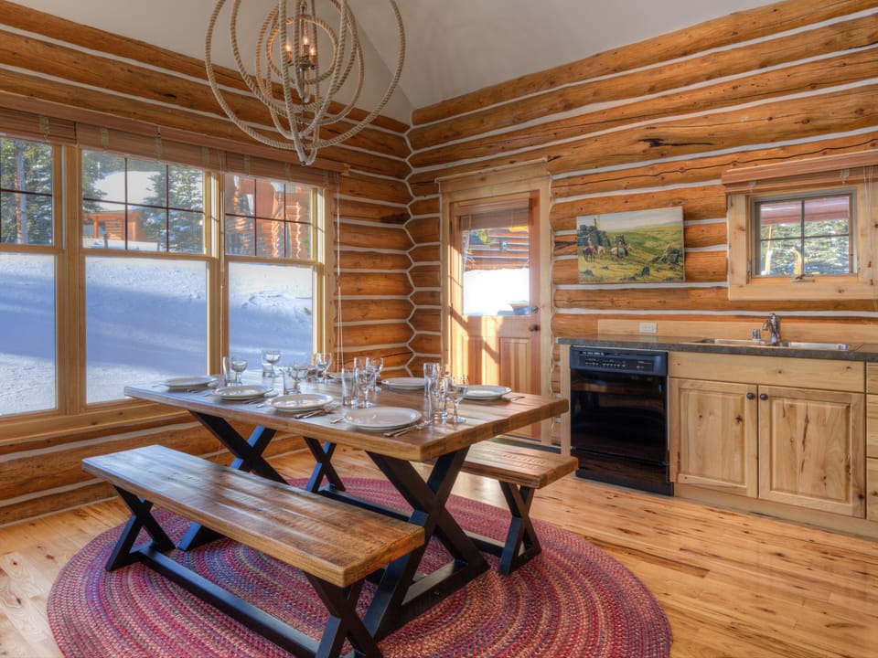 Powder Ridge Moose Ridge 5, Dining, 5