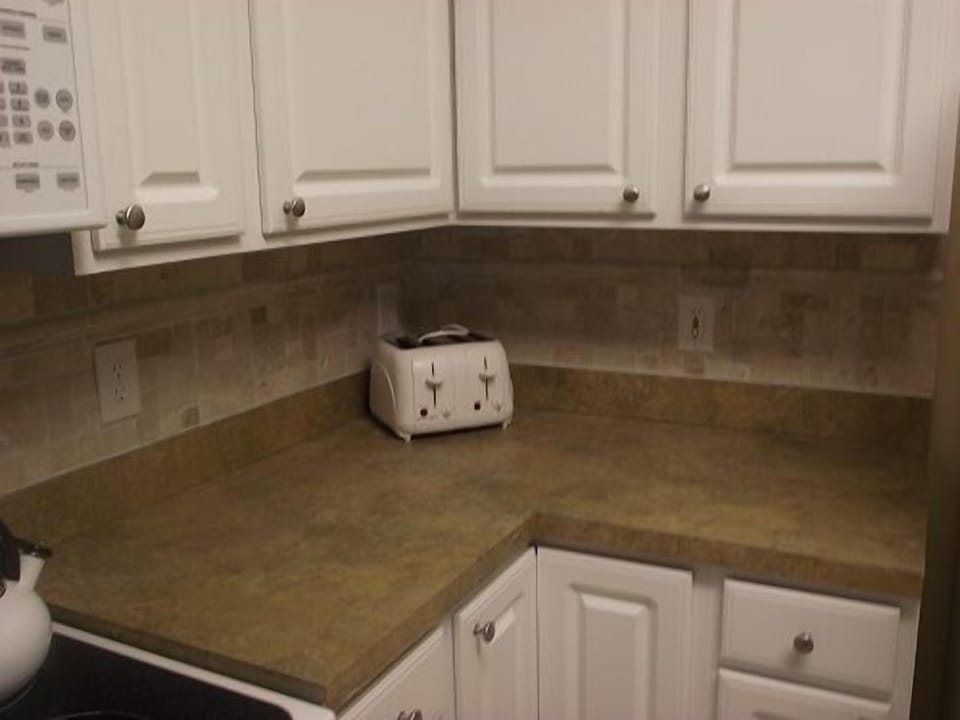 Kitchen Very Tasefully Decorated, Tile Backsplash