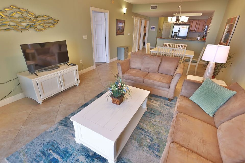 Open Concept Living, Dining, and Kitchen