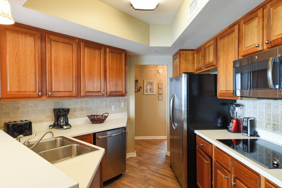 Silver Beach Towers West 504- Fully Equipped Kitchen