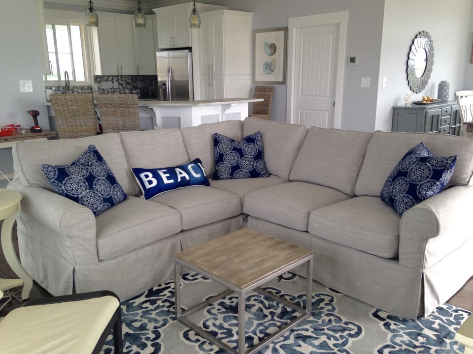 Living Room-with access to upper deck with ocean view.