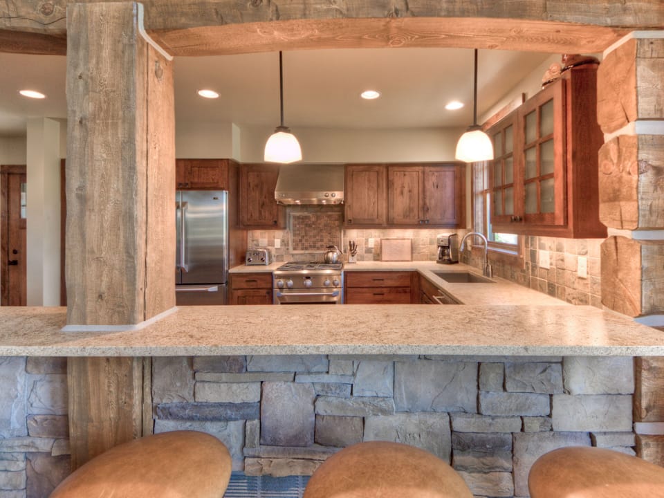 Powder Ridge Oglala 10, Kitchen, 2