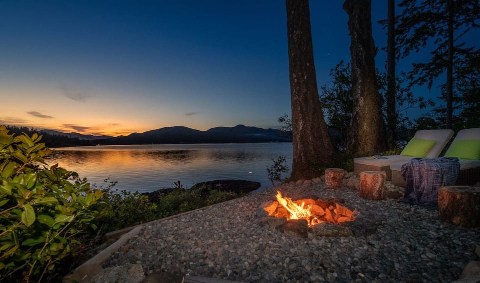Oceanfront Fire Pit ***See restrictions under amenities