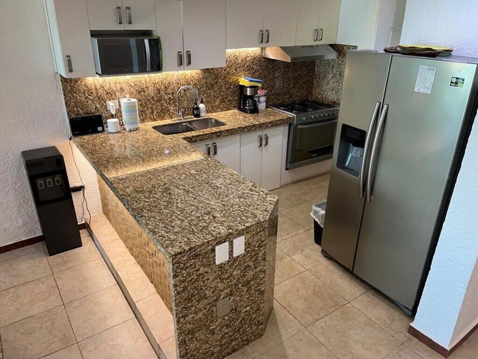 Equipped kitchen.jpeg