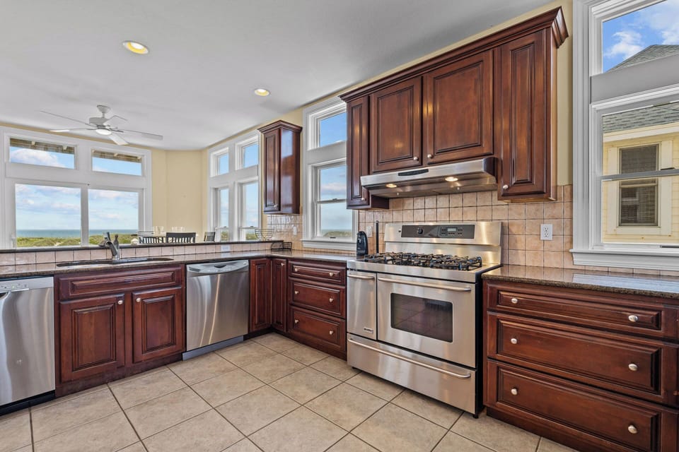 Surf or Sound Realty - 415 - The Oasis - Kitchen-2
