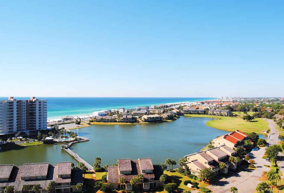 Balcony, Ariel Dunes II, Destin Vacation Condo Rentals
