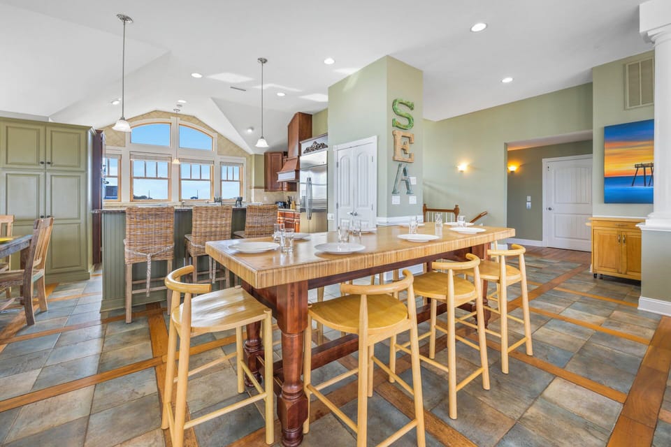 Surf or Sound Realty - 683 - Rising Sun - Dining Area -3