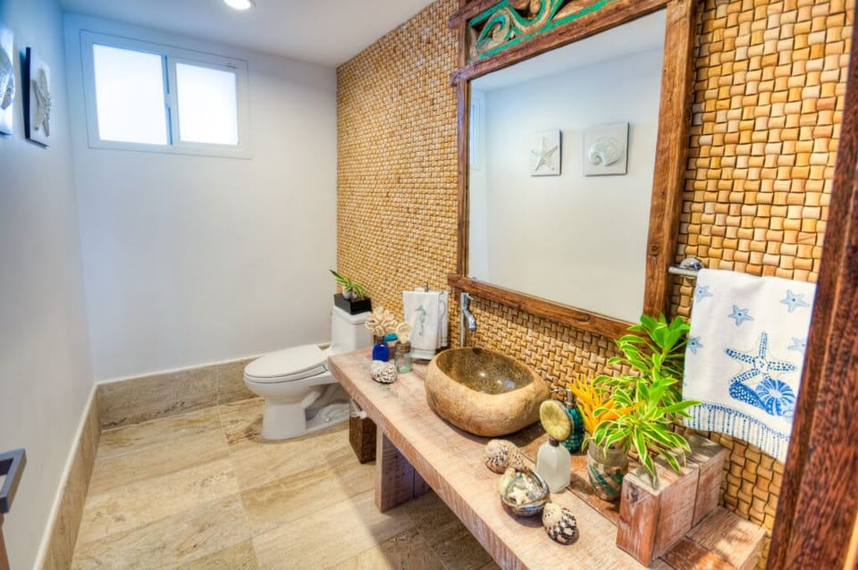 Downstairs half bathroom