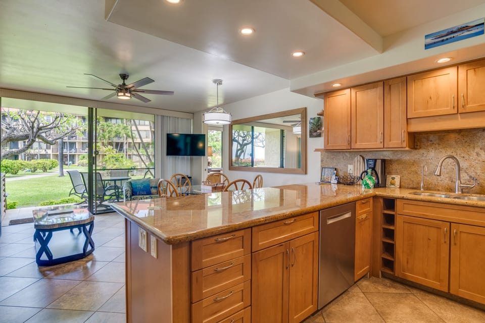 Large Fully Equipped Kitchen