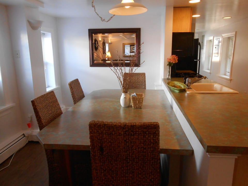 Dining room area table