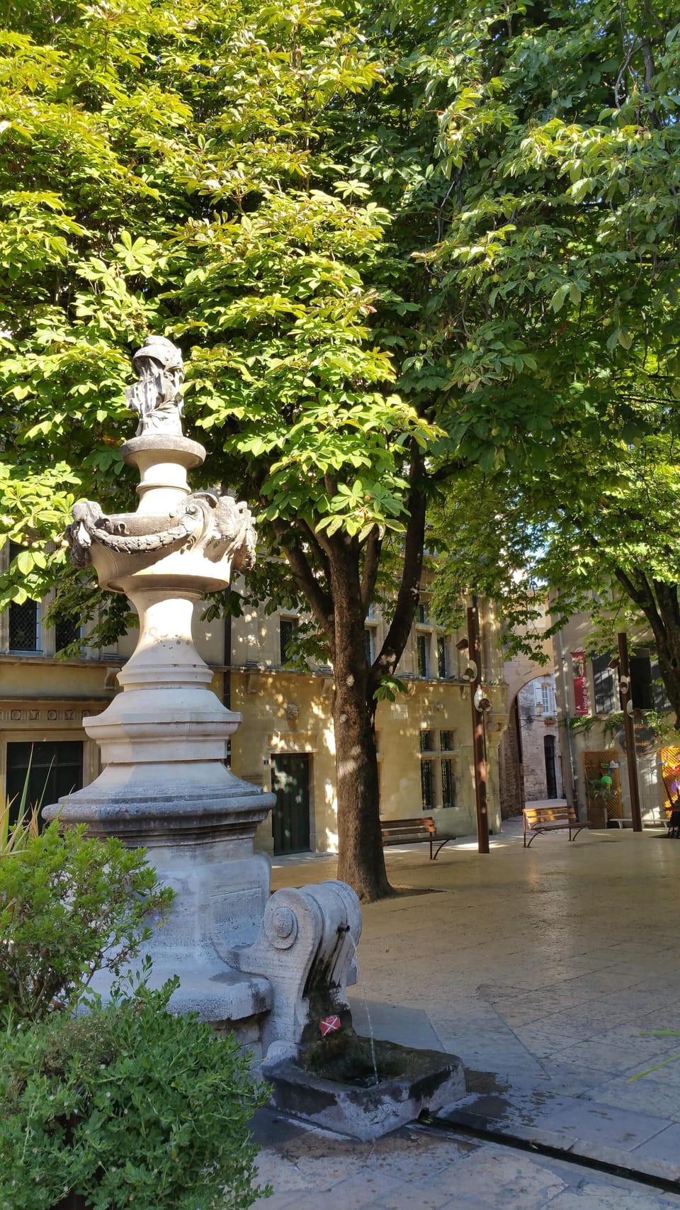 Town square new rue du Parage