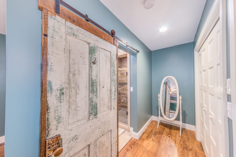 Master bedroom into bathroom