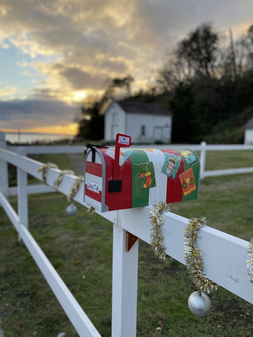 Leave your letters here for Santa!