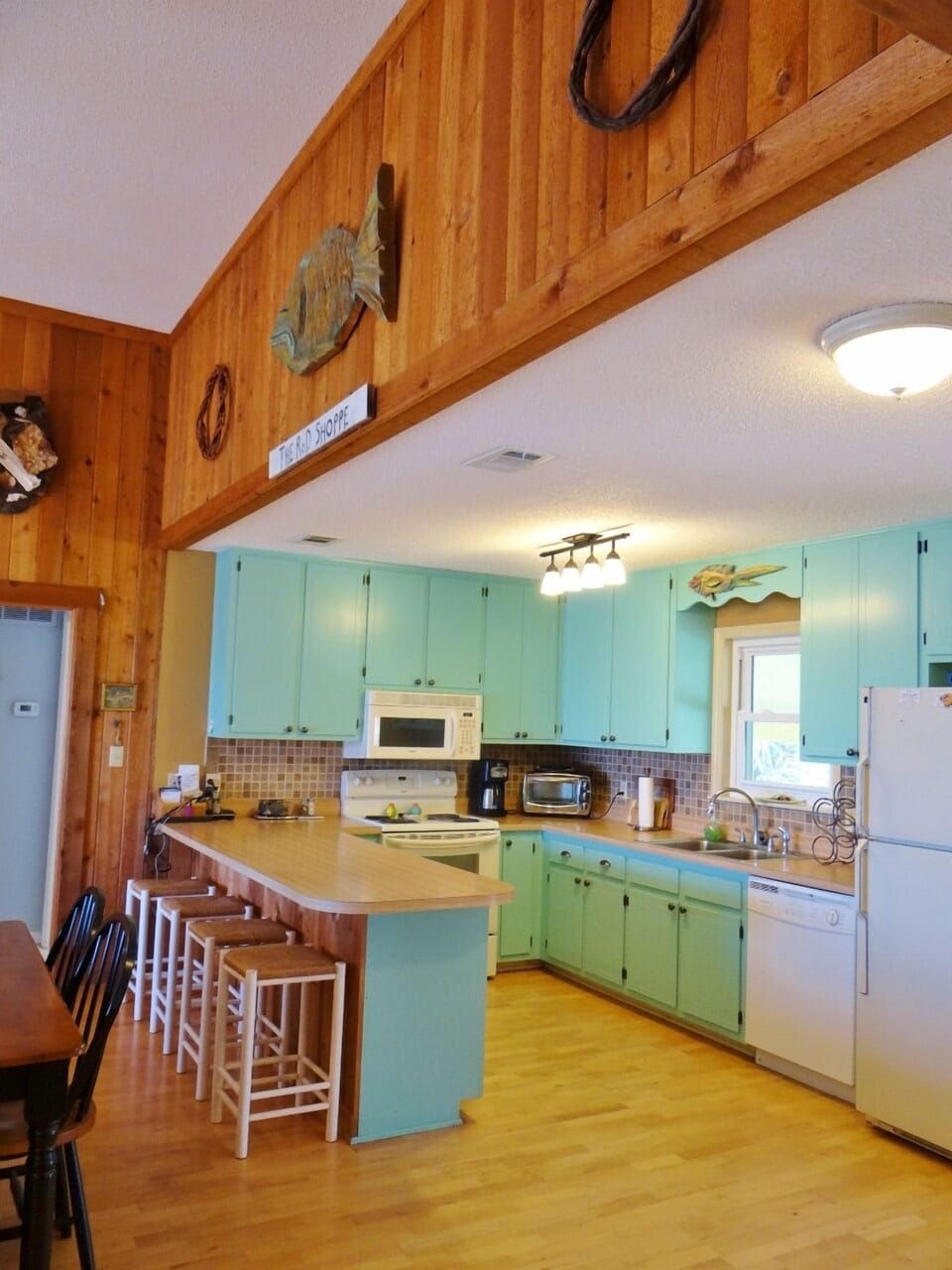 Nautical & coastal furnishings make you never want to leave beach living!