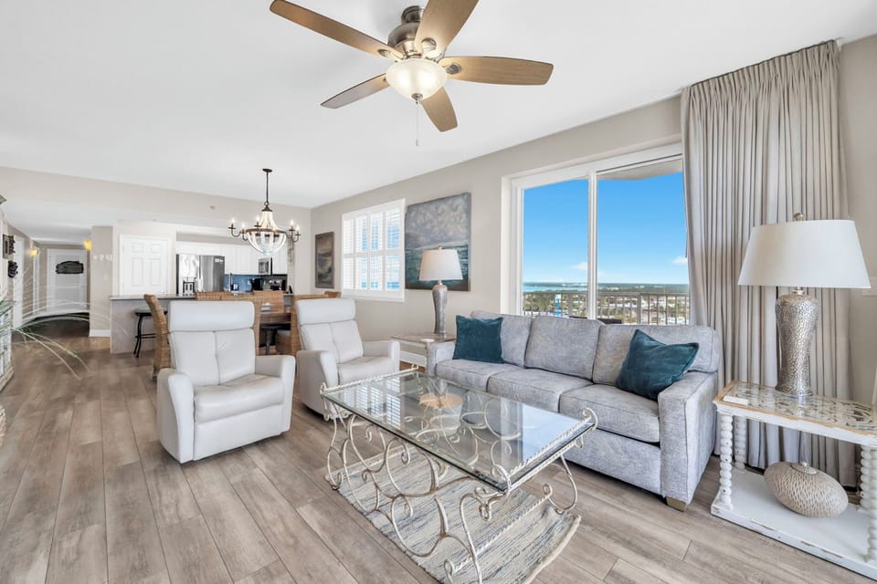 Open Concept Living, Dining, and Kitchen