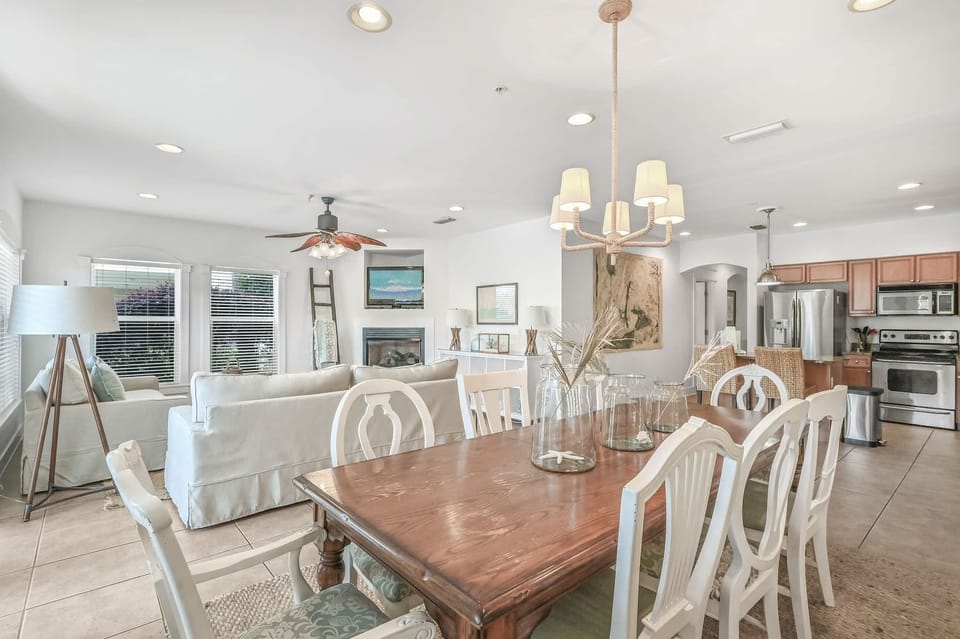 Dinner Seating for Big Families!