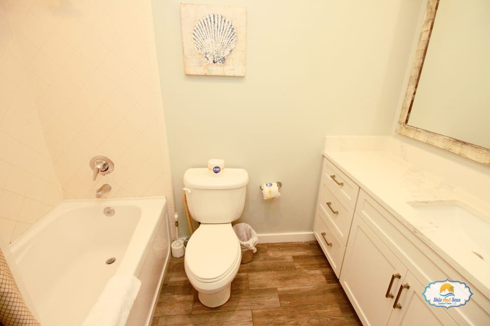 Full sized bathroom