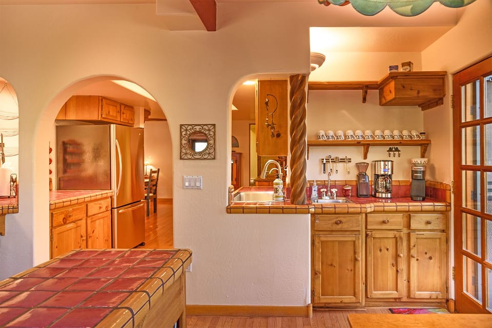 Coffee bar with drip coffee maker, bean Grinder,Espresso maker and French Press.