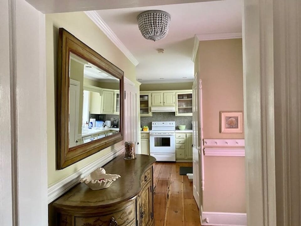 View to kitchen