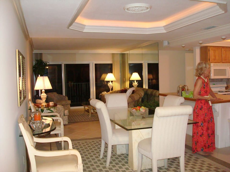 dining room/living room