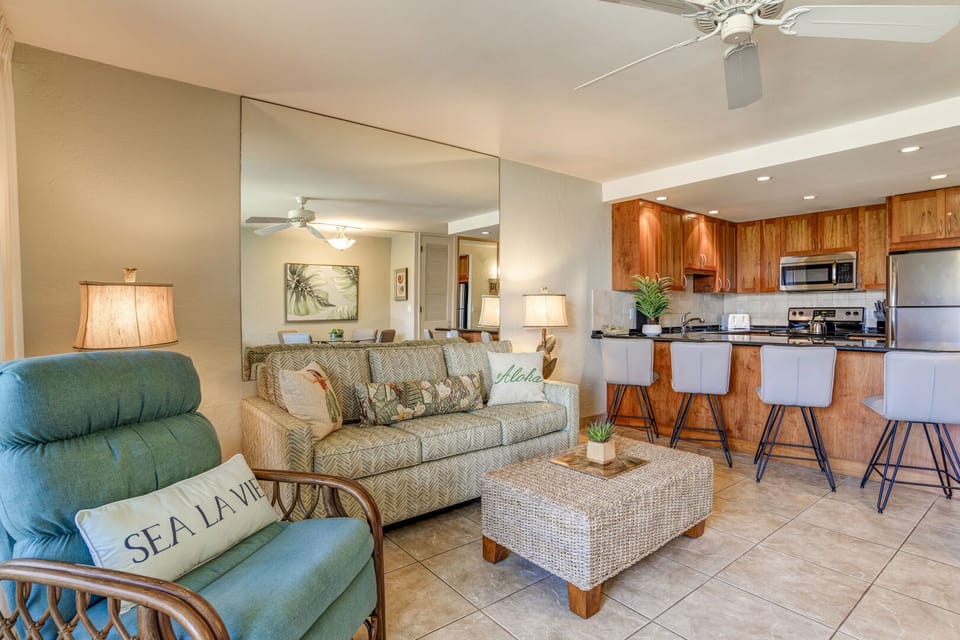 Beautifully updated and freshly decorated ocean view unit