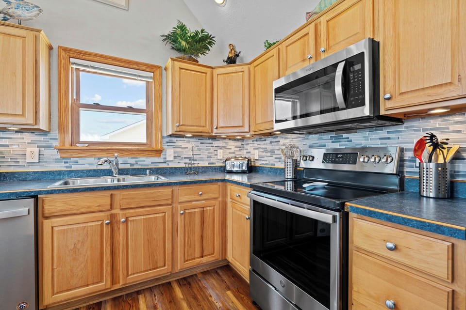 Prepare a delicious feast on the electric stove.