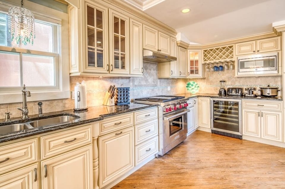 Now that's a chef's kitchen!