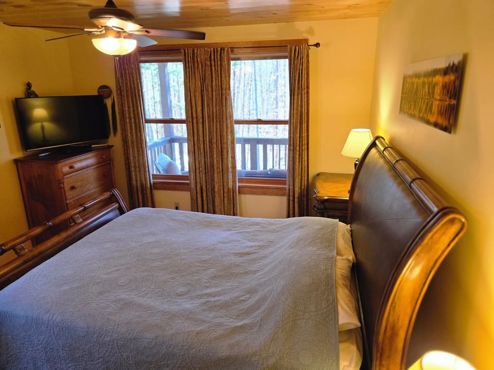 Main level queen bedroom