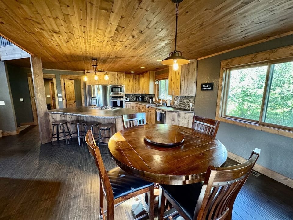 Kitchen/Dining